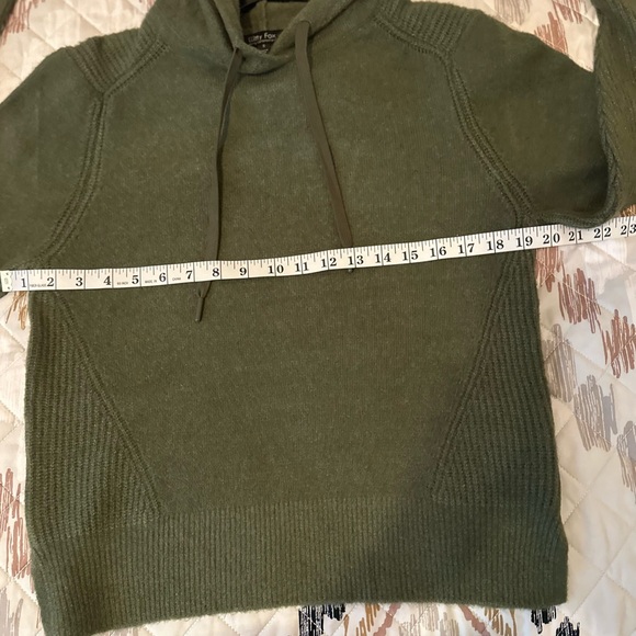 Witty Fox Women's Textured Hoodie Sweater. Green. Size Small. NWOT - Picture 9 of 10